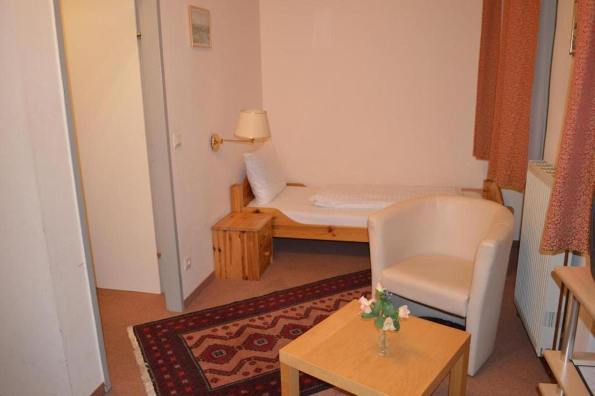 Hotel Pension Walzerstadt Вена Номер фото
